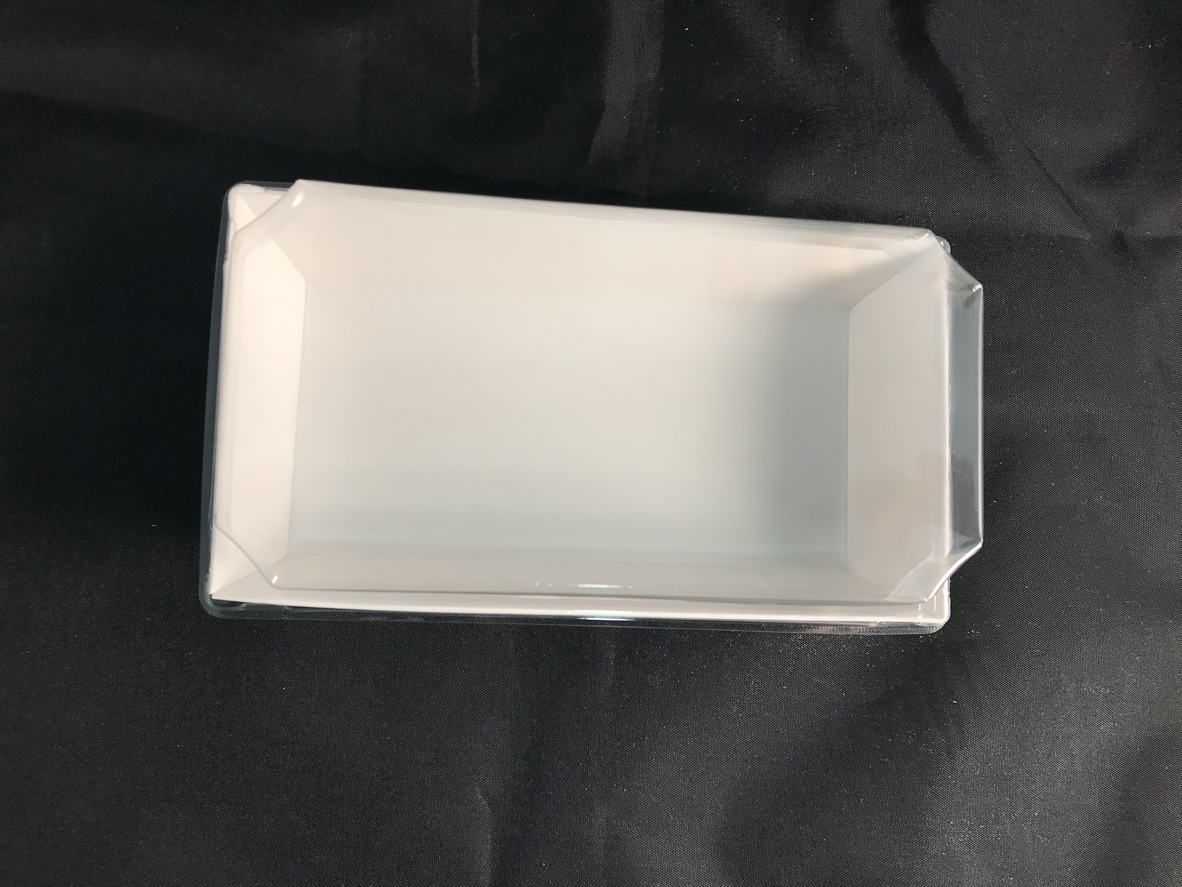 PAPER BOX WITH PLASTIC LID E011 (WHITE) (16CM X 9CM X 6CM ) (50'S)