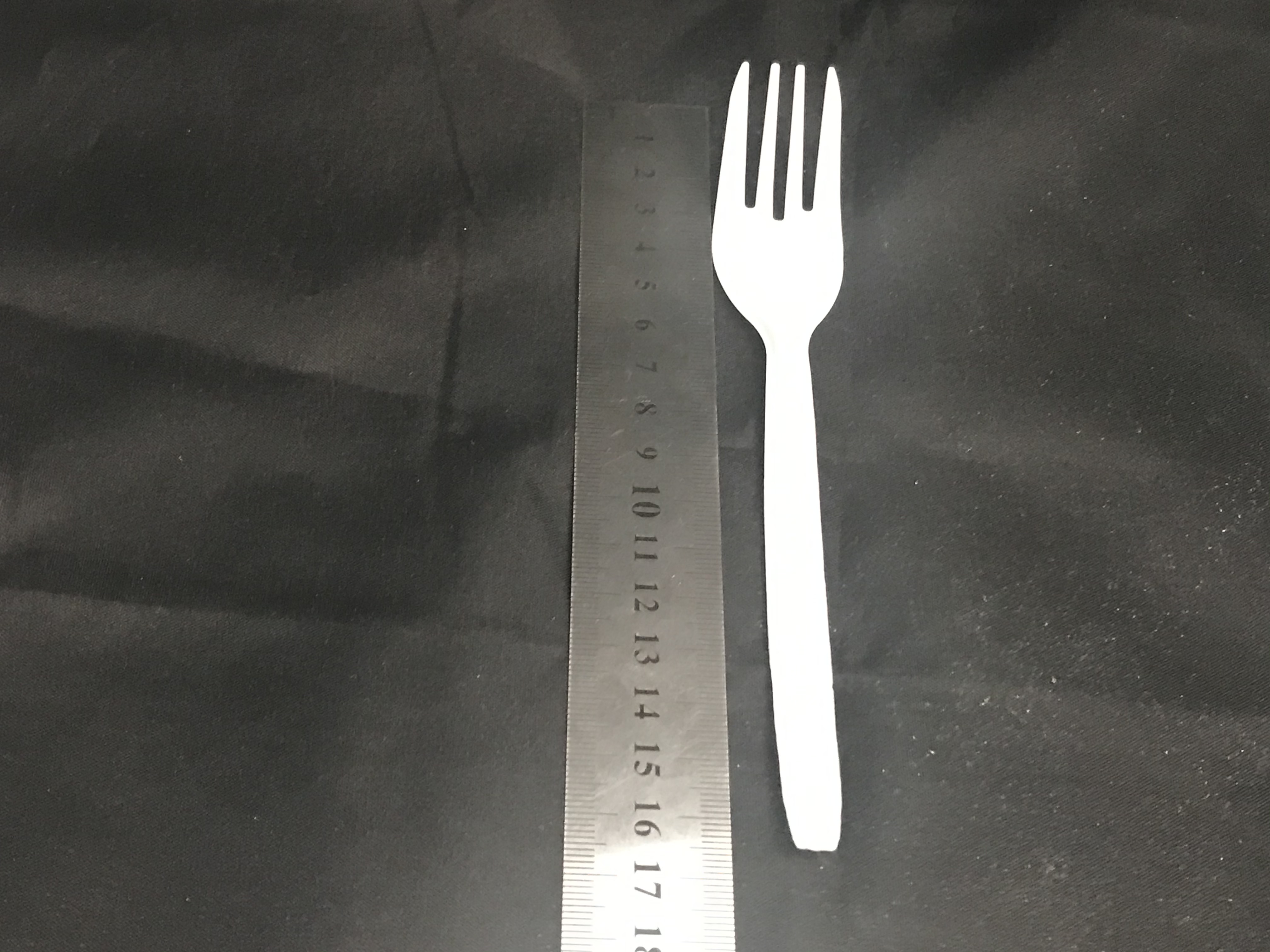 6.5" PLASTIC FORK (CW) (50'S+/-)