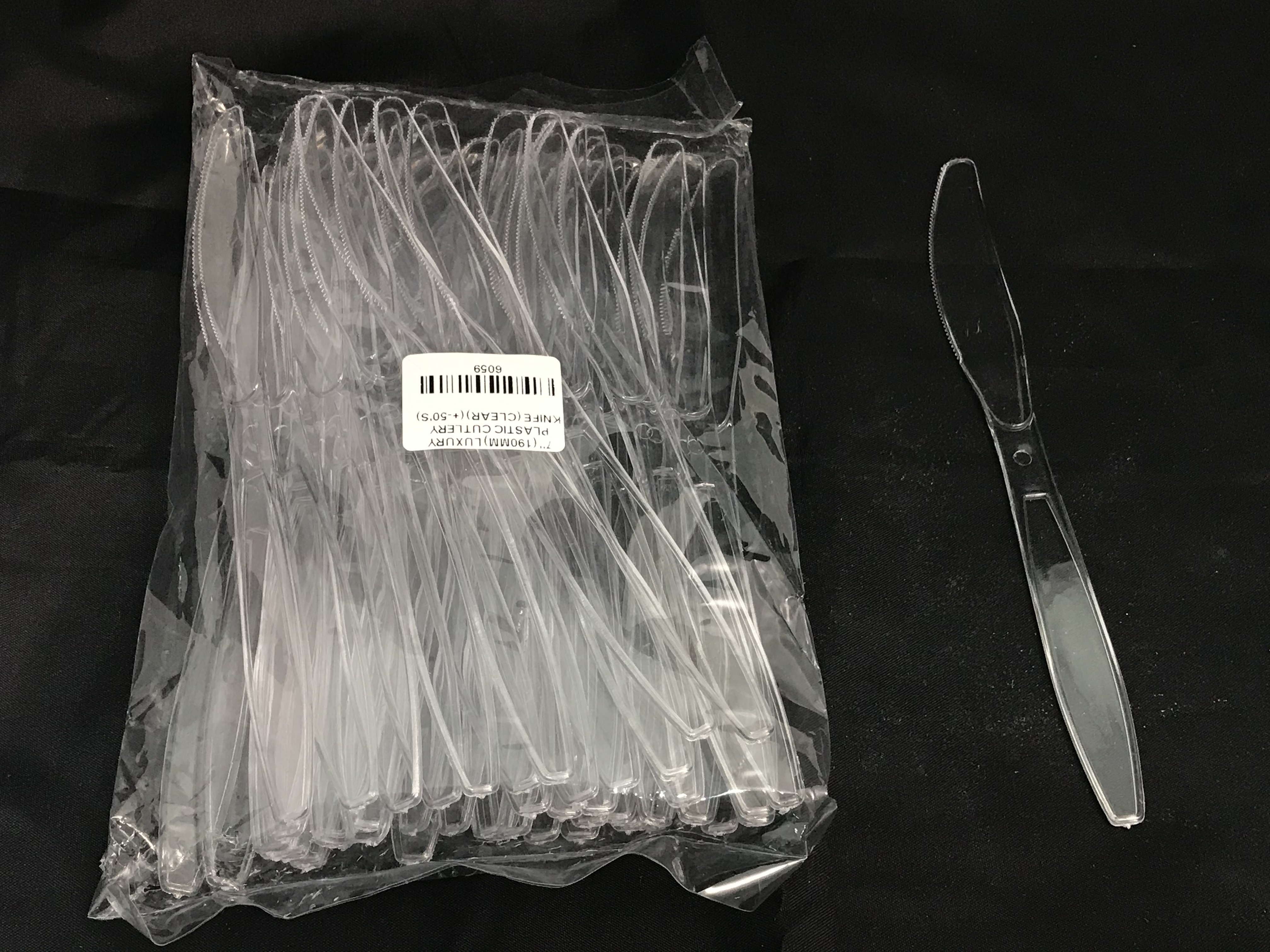 7" (190MM) LUXURY PLASTIC CUTLERY KNIFE (CLEAR) (+-50'S) (40PKT/CTN)